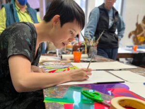 Artist Melissa Huang teaches workshop at the Albany Museum of Art